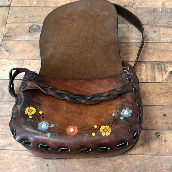 Vintage Shoulder Bag 8.5in Hand Tooled Braided Leather W/ Hand Painted Flowers - Picture 13 of 15